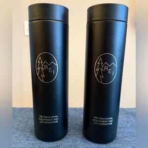 Set of 2 never used Miir 20 ounce insulated travel tumblers.